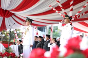 Wali Kota Batam Amsakar Achmad Pimpin Upacara HUT RI ke-80, Ribuan Warga Antusias