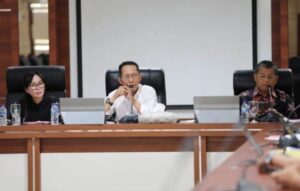 Amsakar Ultimatum Camat dan Lurah Batam: Enam Bulan Wajib Benahi Kantor, Lingkungan, dan Sampah!