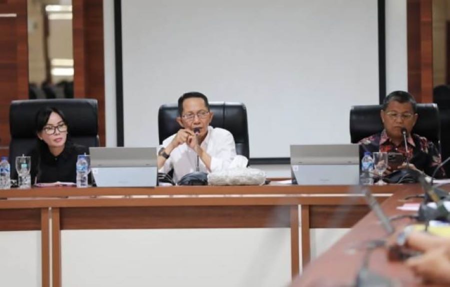 Amsakar Ultimatum Camat dan Lurah Batam: Enam Bulan Wajib Benahi Kantor, Lingkungan, dan Sampah!