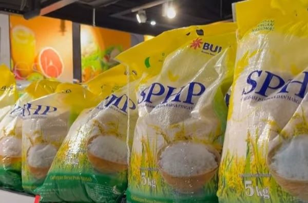 Bulog Tegas! Harga Beras SPHP Tetap Rp 12.500/kg Meski HET Naik hingga Rp 14.900