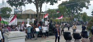 Mahasiswa Kepung DPRD Batam : PT McDermott Dituding Rampas Hak 60 Pekerja