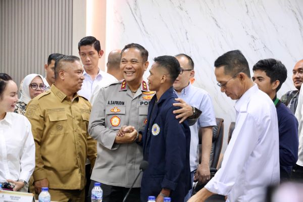 Kapolda Kepri Tegaskan Polri Tak Boleh Represif! Audiensi Mahasiswa Batam Bahas Truk, DPR, dan Gaya Hidup Mewah Pejabat