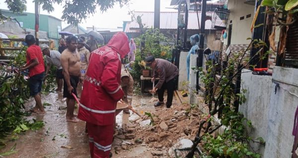 Puting Beliung Terjang Bengkong Batam, 15 Rumah Rusak Parah di Tanjung Buntung