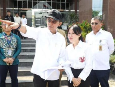 Wali Kota yang juga Kepala BP Batam Amsakar dan wakilnya Li Claudia bangga investasi di Batam sudah sentuh target (dok mc batam)