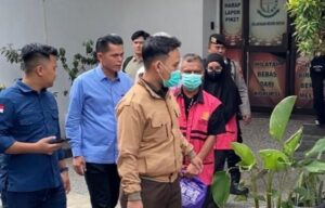 Dua Tersangka Korupsi PNBP BP Batam Resmi Diserahkan ke Kejari! Negara Rugi Rp4,5 Miliar, Satu Pelaku Masih Dirawat di RS