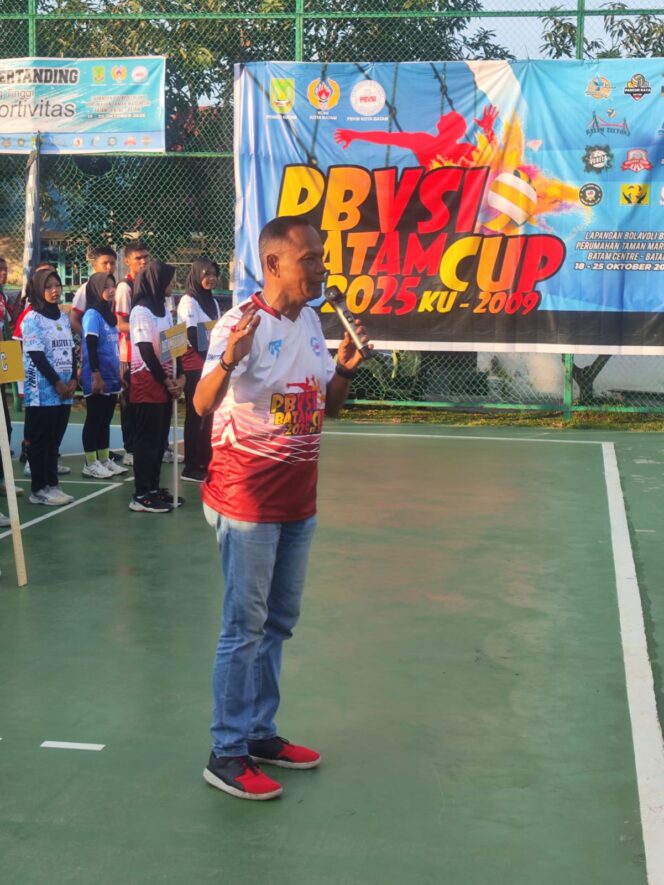 
					PBVSI Batam Cup 2025 Resmi Dibuka, PWI Kota Batam Dukung Penuh Pengembangan Olahraga Voli
