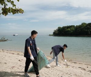 Kolaborasi untuk Bumi: Ascott Region Batam Bersatu dalam Aksi World Cleanup Day 2025 di Pantai Bahagia, Nongsa