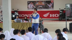 Honda GenZplode: Wujudkan Generasi Muda Cerdas Digital dan Tertib Berkendara di Karimun