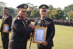 Semagat Muda Tak Padam,! Polda Kepri Rayakan Sumpah Pemuda Ke 97 dan Beri Penghargaan Ke Anggota Hebat
