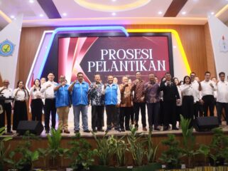 Ket: Photo Spesial Saat Pelantikan di Yos Sudarso Ketua (HC)  Gilbert Hoo