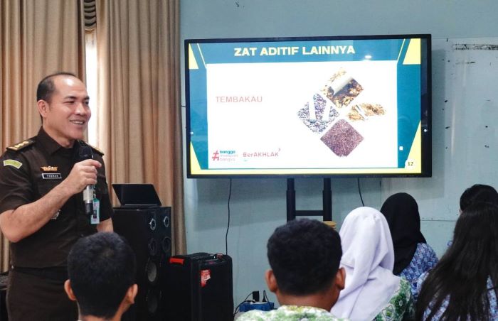 Kejati Kepri, Jaksa Masuk Sekolah Batam, SMA Negeri 14 Batam, JMS Kepri, penyuluhan hukum Batam, bahaya narkoba, anti bullying, bijak bermedia sosial