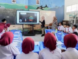 Revolusi Belajar di Batam! 50% Sekolah Kini Gunakan Smart TV Canggih untuk Mengajar!
