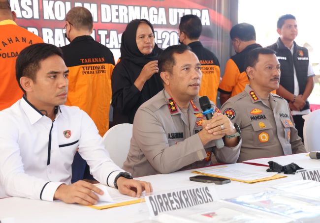 Borok Korupsi Rp30 Miliar Terbongkar di Proyek Revitalisasi Dermaga Utara Batu Ampar, 7 Tersangka Ditahan