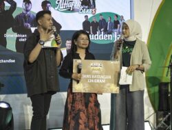 Hertina Simanjorang Raih Hadiah Emas 124 Gram dari Pegadaian Kanwil II Pekanbaru