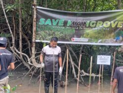 Polresta Barelang Dukung Penanaman 200 Mangrove dan Aksi Bersih Pantai di Tanjung Piayu