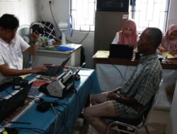 Tak Perlu ke Kota! Imigrasi Batam Jemput Bola ke Pulau Buluh, 50 Warga Urus Paspor Sekaligus