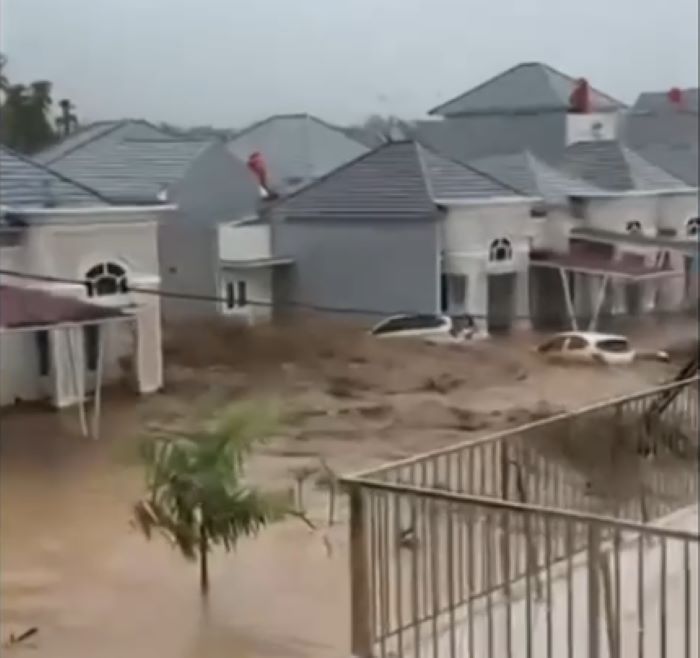 Bencana Sumbar Makin Parah! 9 Tewas Disapu Banjir & Longsor