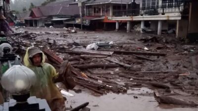 Bencana Sumbar Meluas! 13 Kabupaten/Kota Lumpuh Akibat Banjir & Longsor