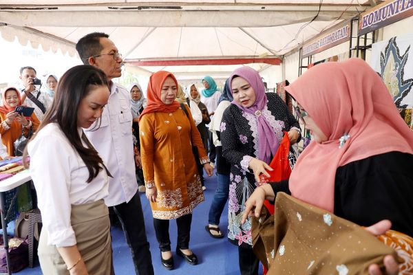 Gebyar UMKM Batam 2025: Amsakar Achmad Dorong UMKM Naik Kelas, Janjikan Modal Rp20 Juta Tanpa Bunga