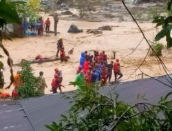 Belum Kering Lumpur, Banjir Bandang Susulan Terjang Batu Busuak Padang! Evakuasi Warga Berlangsung Dramatis