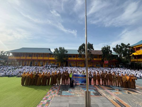 Police Go To School di SMKN 7 Batam, Polisi Ingatkan Pelajar Bahaya Langgar Lalu Lintas Sejak Dini
