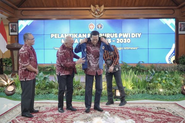 Sejarah Baru Pers Indonesia, Sultan HB X Resmi Jadi Anggota Kehormatan PWI