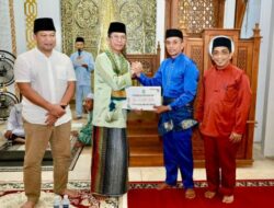 Disambut Antusias Warga Pulau Terong, Amsakar Bawa Kabar Baik untuk Pembangunan Masjid