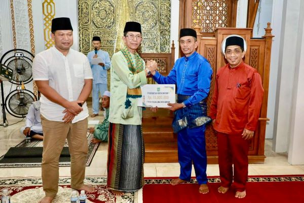 Disambut Antusias Warga Pulau Terong, Amsakar Bawa Kabar Baik untuk Pembangunan Masjid