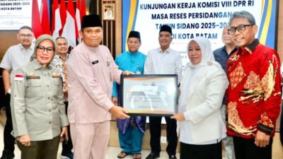 Antisipasi Karhutla, Batam Dapat Suntikan Dana & Alat Tempur dari BNPB