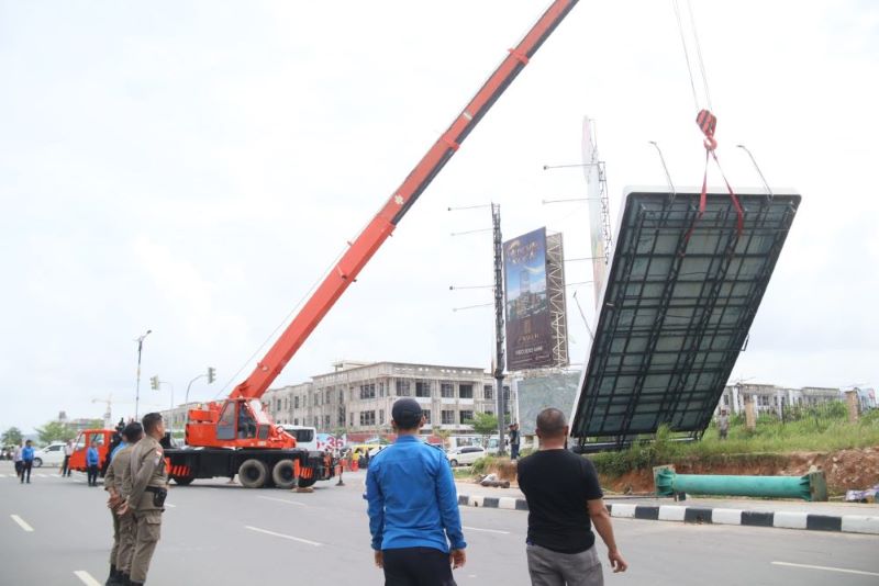 Batam Tanpa Reklame Semrawut, Ini Kata Li Claudia