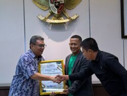 Rangkaian HUT ke-9, SMSI Kepri Beri Penghargaan Kepada KJRI Johor Bahru