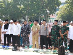 Polsek Batam Kota Amankan Salat Istisqa di Dataran Engku Putri