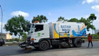 Tak Pakai Sapu Lagi! Batam Uji Coba Truk Penyedot Debu Canggih
