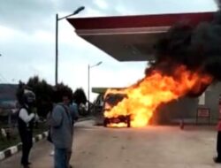 Nyaris Picu Kebakaran Besar! Mobil Terbakar Saat Isi BBM di SPBU Sagulung Batam
