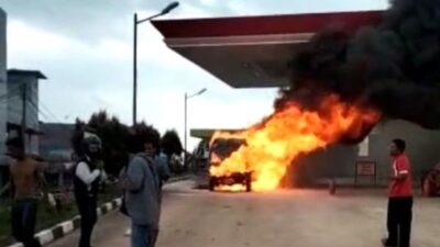 Nyaris Picu Kebakaran Besar! Mobil Terbakar Saat Isi BBM di SPBU Sagulung Batam