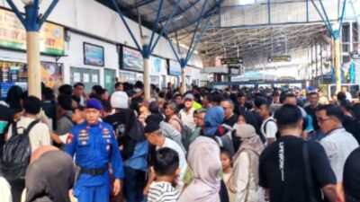 Puncak Arus Balik! Pelabuhan Sekupang Dipadati Ribuan Penumpang Setiap Hari