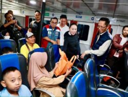Dini Hari Turun ke Pelabuhan, Amsakar–Li Claudia Sidak Arus Mudik Sekupang: Pemudik Kaget Dapat Sembako!