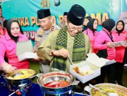 Momen Tak Biasa di Sembulang! Amsakar dan Kapolda Kepri Ikut Sajikan Menu Buka Puasa untuk Warga
