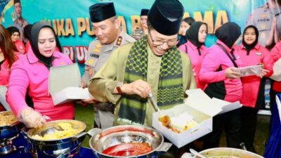 Momen Tak Biasa di Sembulang! Amsakar dan Kapolda Kepri Ikut Sajikan Menu Buka Puasa untuk Warga