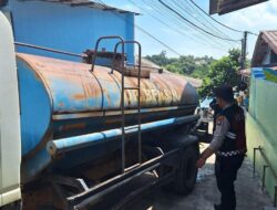 Hari ke-72, Polsek Batu Ampar Kawal Distribusi Air Bersih di Tanjung Sengkuang dan Batu Merah