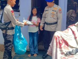 Satpolairud Polresta Barelang Salurkan Bansos ke Warga Pesisir Tanjung Uma