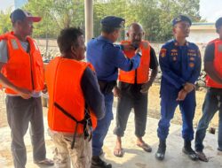 Satpolairud Polresta Barelang Edukasi Keselamatan Laut di Tanjung Uma, Tekankan Wajib Pakai Life Jacket