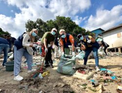 Sambut Hari Bumi, Ascott Hotels Batam dan Komunitas Lokal Gelar Aksi Bersih di Tanjung Uma