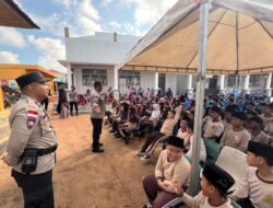 Satbinmas Polresta Barelang Bekali Siswa SIT Mahabbatul Haq soal Bahaya Bullying dan Balap Liar