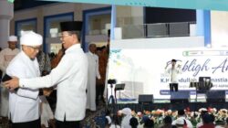 Aa Gym Guncang Batam! Pesan Menyentuh di Tabligh Akbar, Amsakar: Peran Guru Penentu Masa Depan Daerah