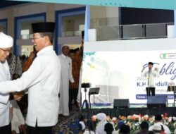 Aa Gym Guncang Batam! Pesan Menyentuh di Tabligh Akbar, Amsakar: Peran Guru Penentu Masa Depan Daerah