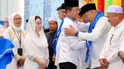 Haru! 641 Jemaah Haji Batam Dilepas, Amsakar Ikut Berangkat Reguler Usai Nabung 25 Tahun