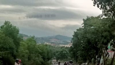 Waspada! Cuaca Kepri 1 Mei 2026 Didominasi Awan, Hujan Mengintai Sore hingga Malam