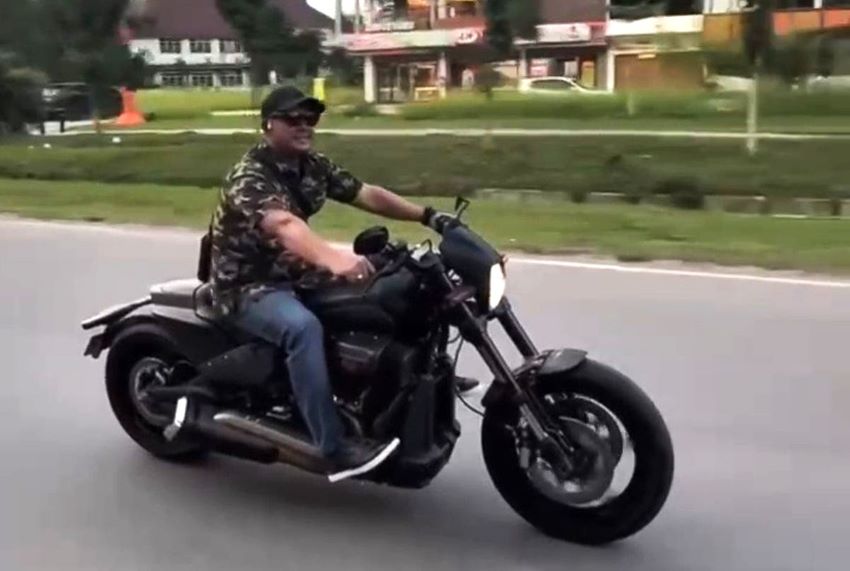 Viral Naik Harley Tanpa Helm dan SIM, Ketua DPRD Kepri Iman Sutiawan Kena Sanksi Gerindra