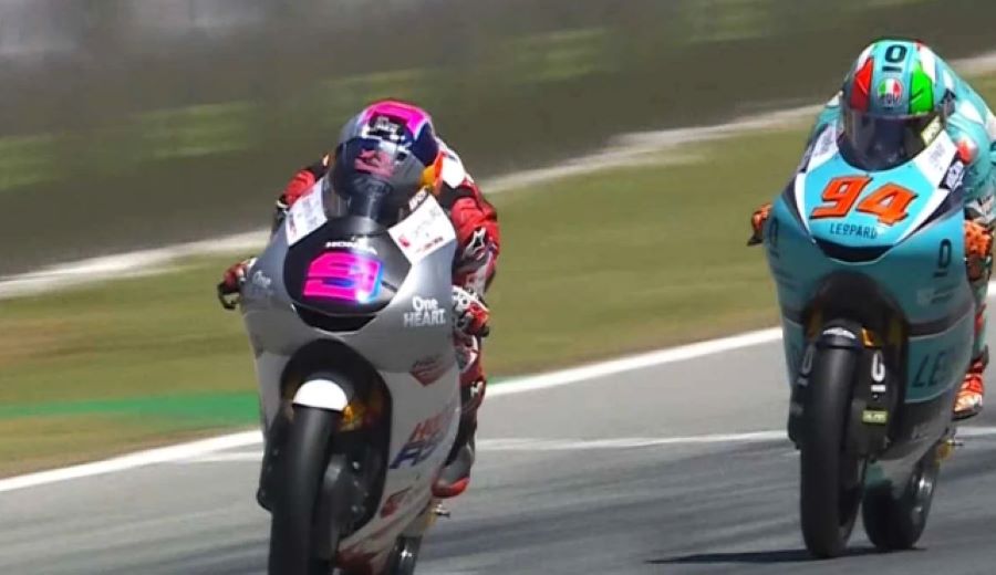 Hasil Moto3 Catalunya 2026: Start P21, Veda Ega Pratama Bikin Kejutan Finis Top 8!